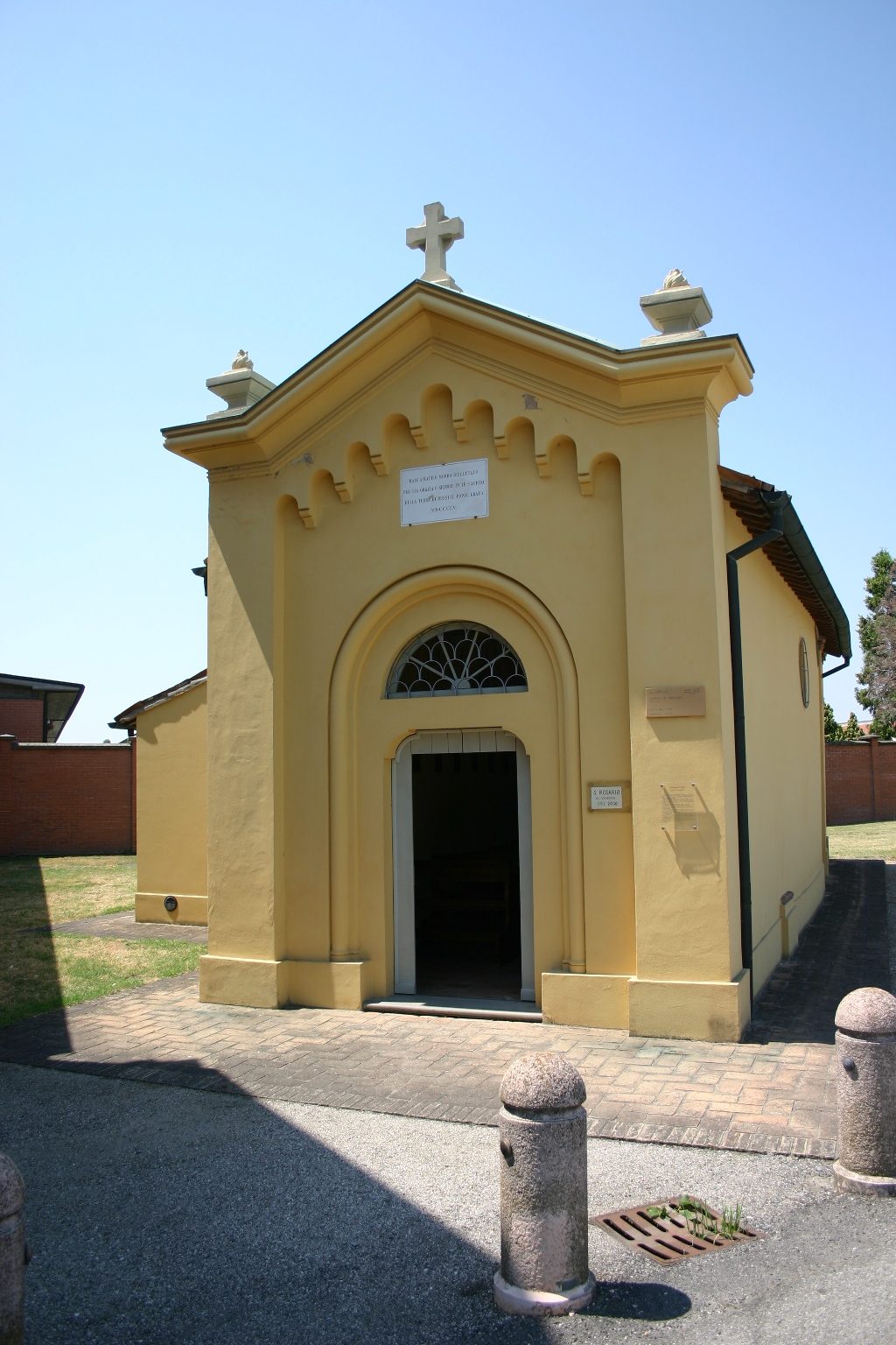 Chiesina del Crocifisso, Russi, Italy - 01.JPG